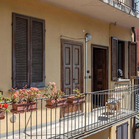 Como Renovated Apartment Exterior photo