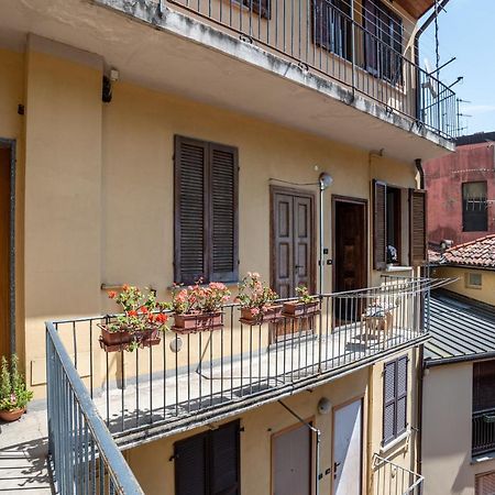 Como Renovated Apartment Exterior photo