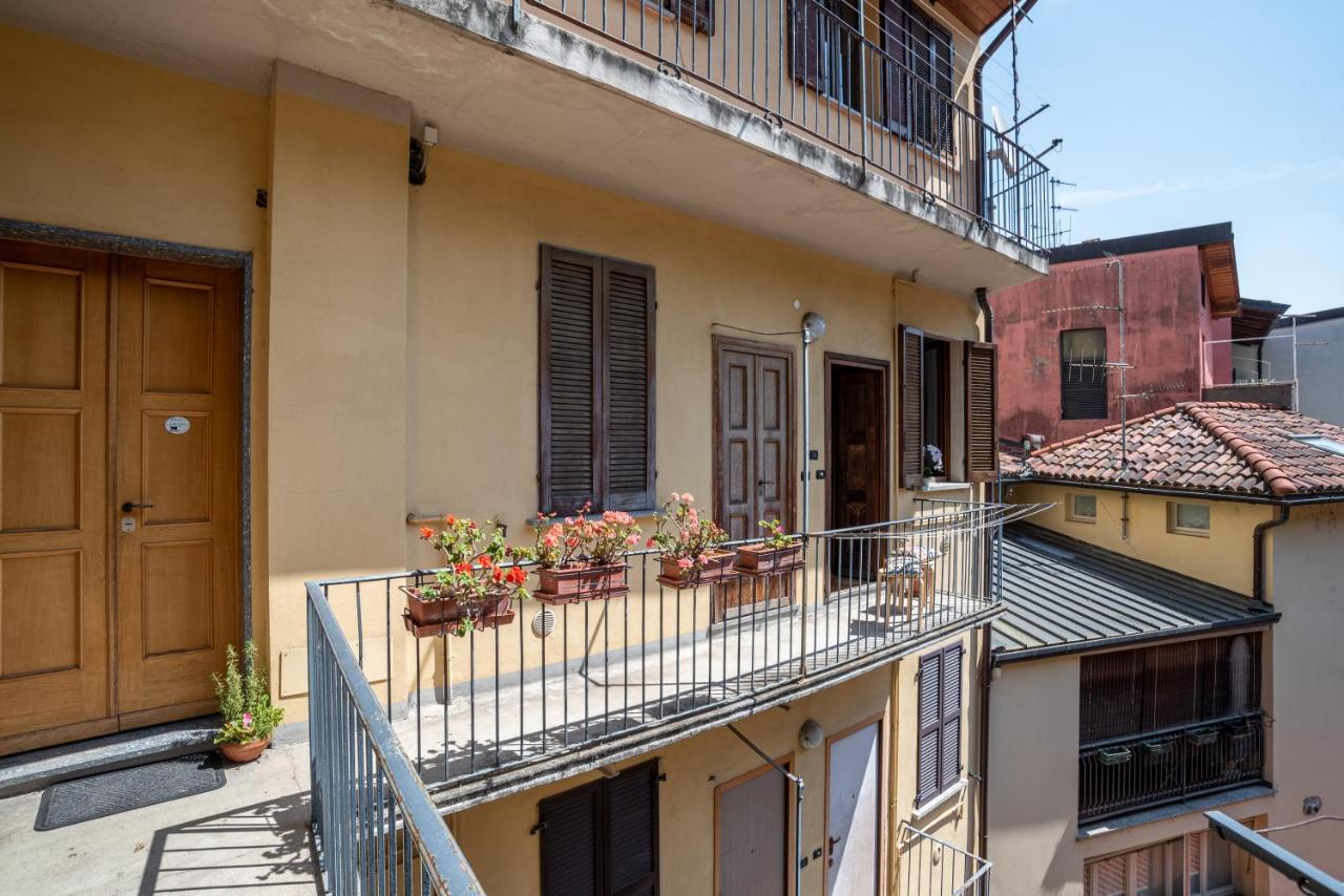 Como Renovated Apartment Exterior photo
